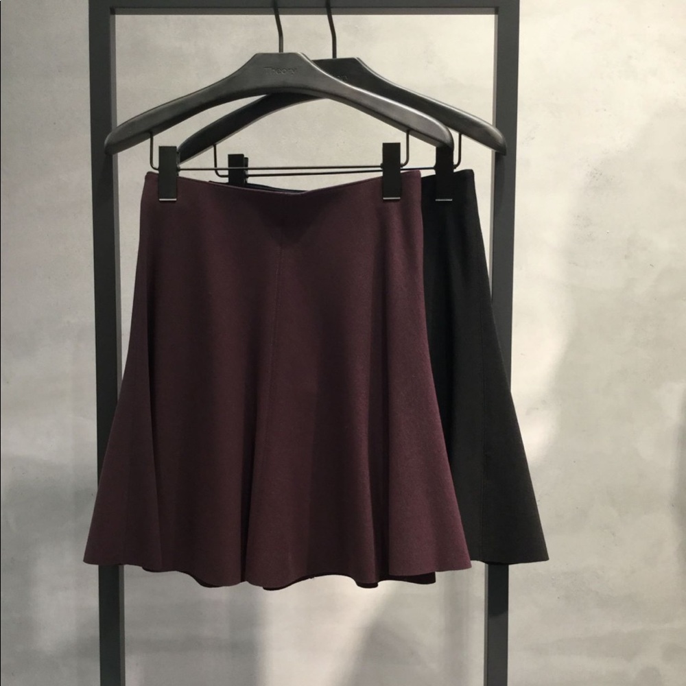 ❌Sold❌Theory skirt
